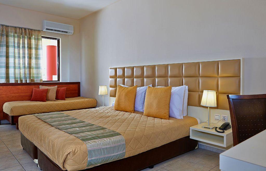St Constantin Hotel Gúvesz Kültér fotó