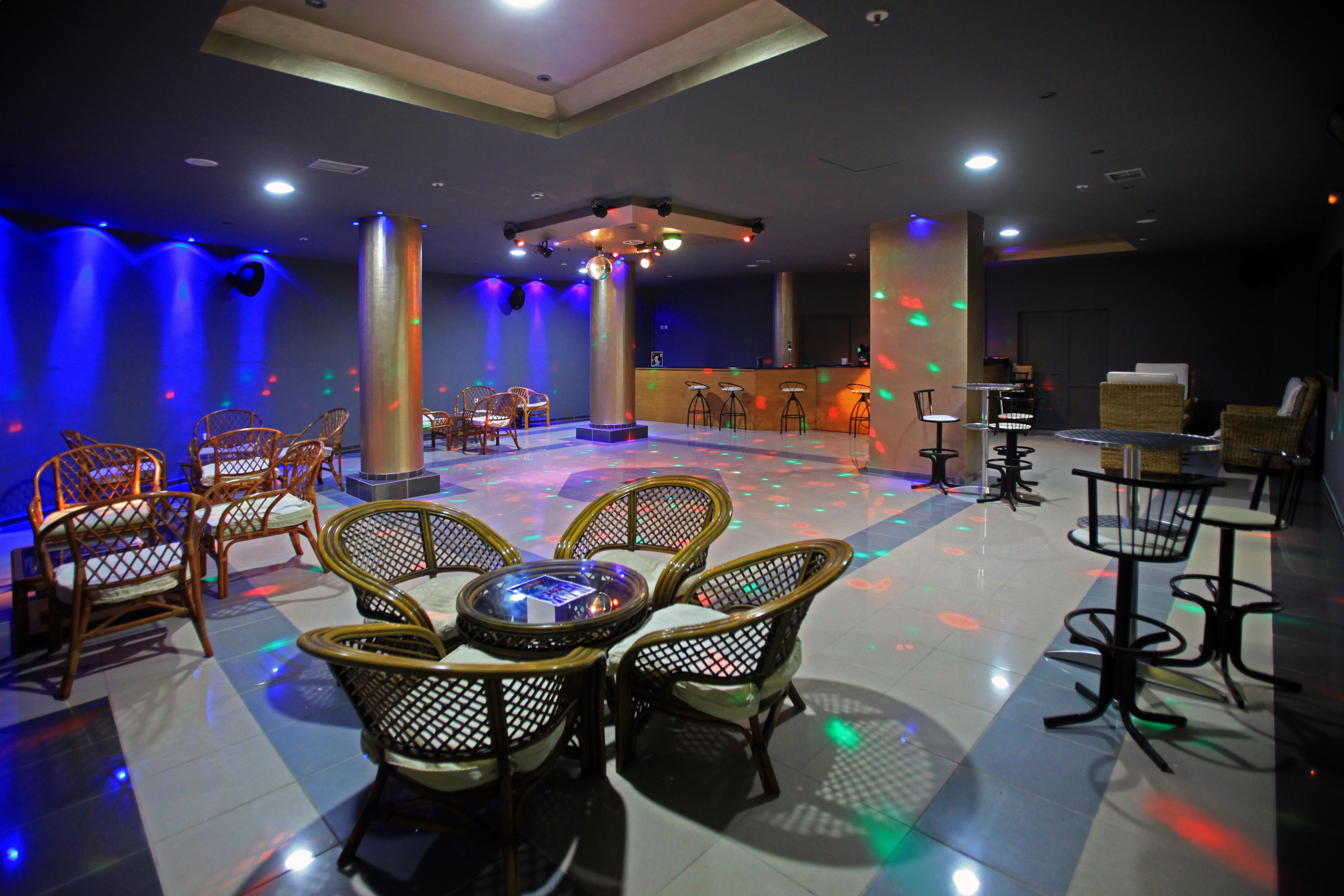 St Constantin Hotel Gúvesz Kültér fotó